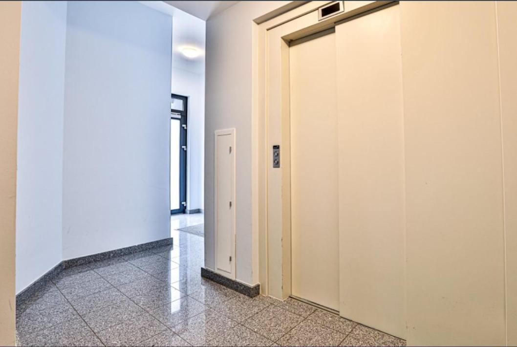 Elegant Room - Steps From Luxembourg Train Station Esterno foto